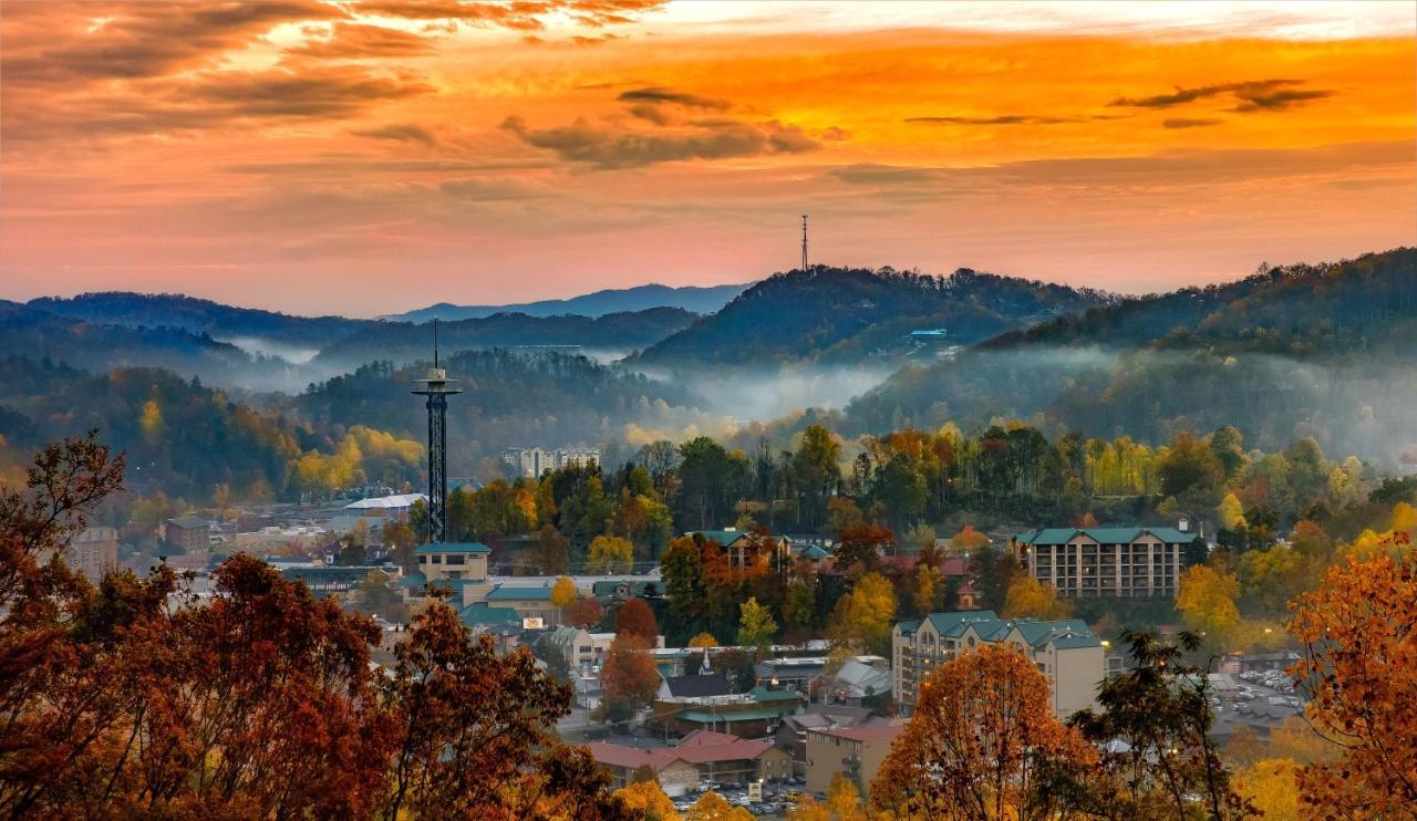 Your Mountain Escape Whispering Pines 244 Daire Pigeon Forge Dış mekan fotoğraf